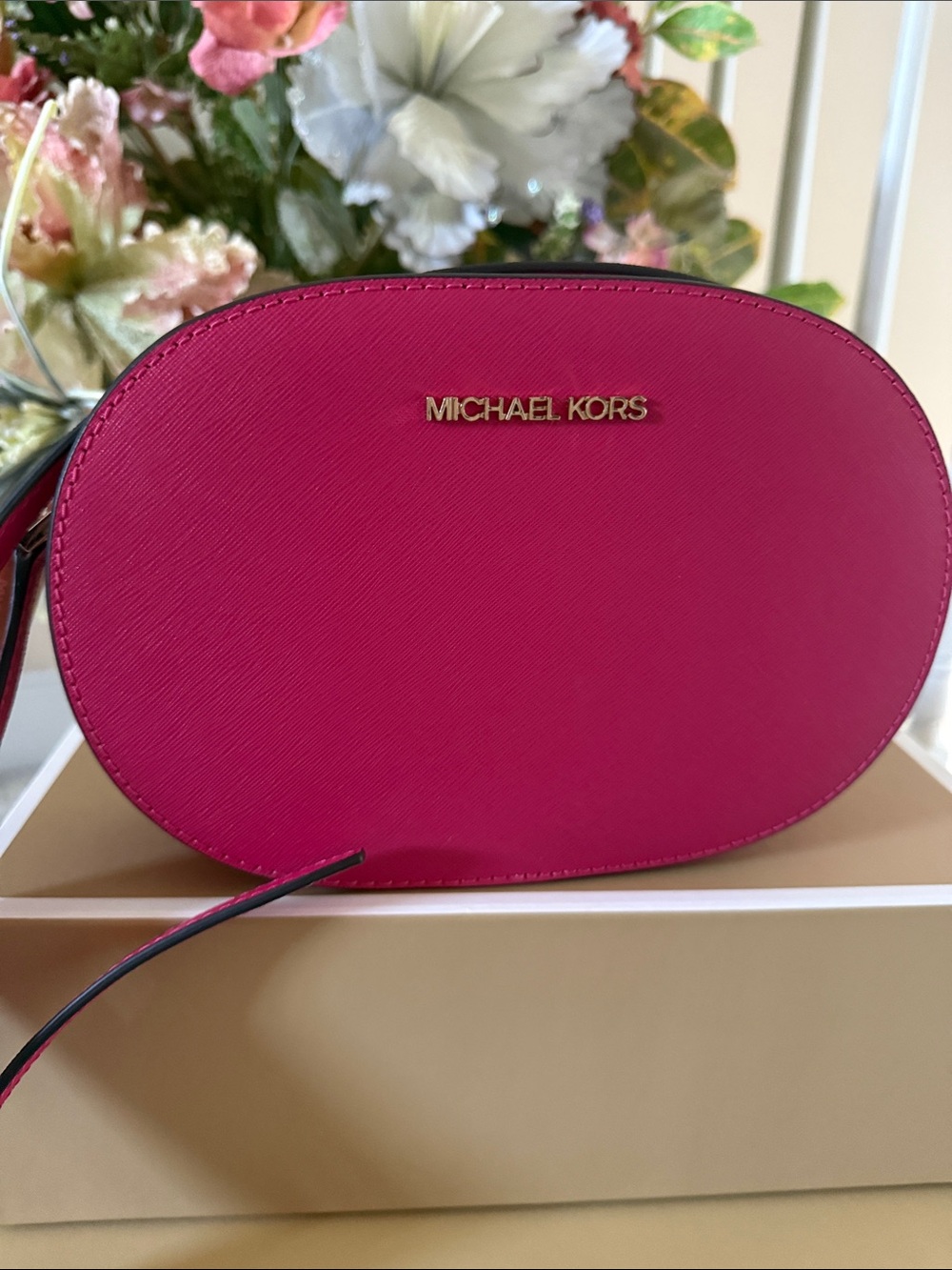 Michael Kors Jet Set Travel Brand New Authentic Electric Pink 8x6